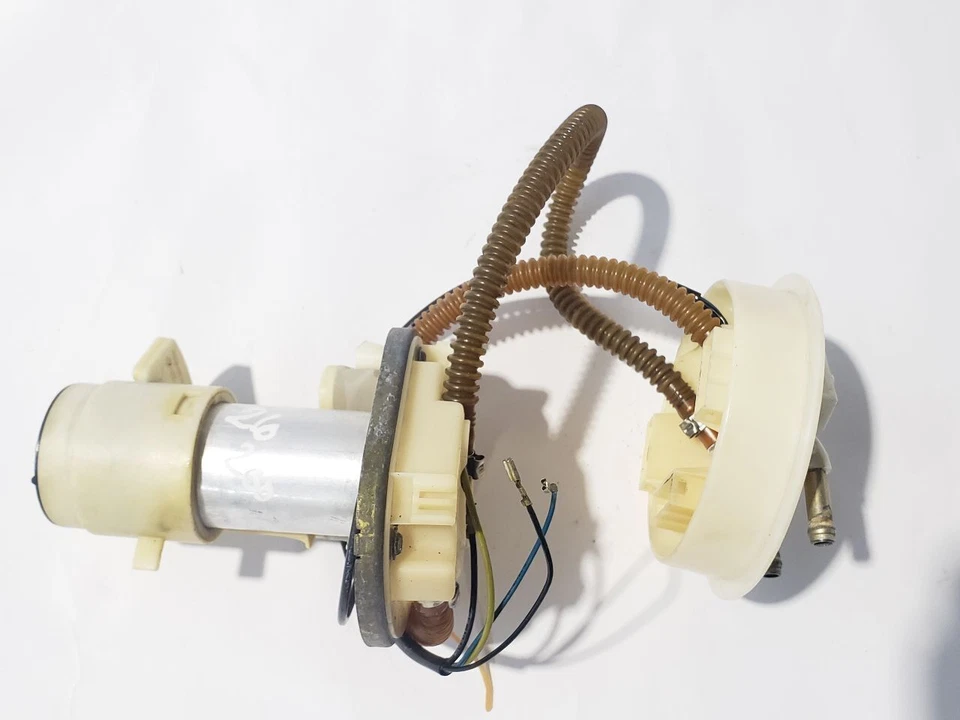 Conjunto bomba combustible gasolina 1997-2003 Volkswagen Eurovan Foto 1 de 3