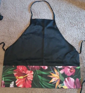 KNG APRON Black with Beautiful Large Flowers Adult / Plus Size - Picture 1 of 3