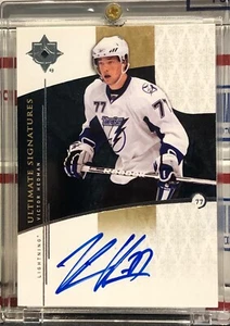 2009-10 UD ULTIMATE COLLECTION VICTOR HEDMAN, #US-VH, NOVATO, AUTOMÁTICO, Stanley Cup - Imagen 1 de 2