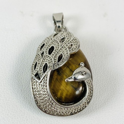 VETEMENTS Bellissimo ciondolo pavone tono argento a goccia occhio di tigre sfaccettato