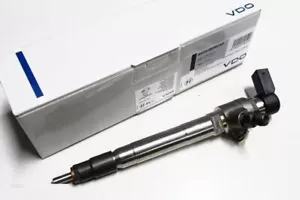 FUEL INJECTOR NOZZLE & HOLDER - SIEMENS VDO A2C59517051 - LANDROVER - LR032067 - Picture 1 of 2