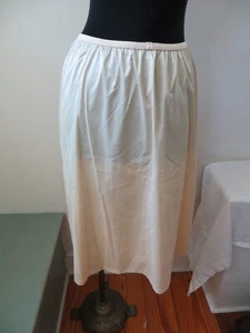 Vanity Fair Beige Half Slip Lace Trim Dupont Nylon Women's Large Made in USA - Picture 1 of 10