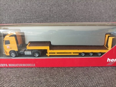 Herpa H0 1:87 in OVP - 151047 Volvo FH GL Tieflader-Sattelzug "Max Bögl" - Bild 1 von 4