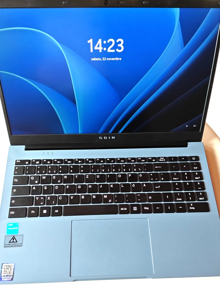Sgin Notebook 15.6"Windows 11 128 GB colore blu - Immagine 1 di 4