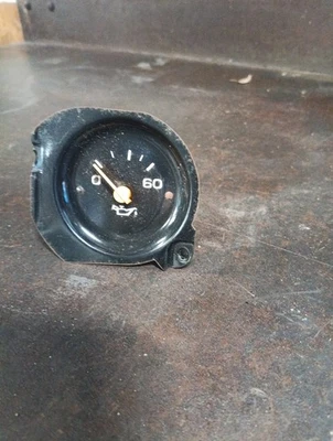 Manómetro de presión de aceite Chevrolet carrocería cuadrada camioneta Blazer Suburban Foto 1 de 4