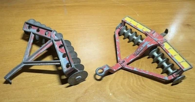 Dinky Toys 322 & Tootsie Toy Farm 12 Disc Harrow Die Cast Tractor Attachment Lot - Image 1 of 4
