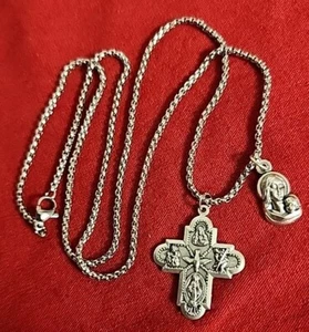 Stainless Steel Catholic Crucifix Cross Pendant Necklace New And Medal ITALY  - Picture 1 of 7