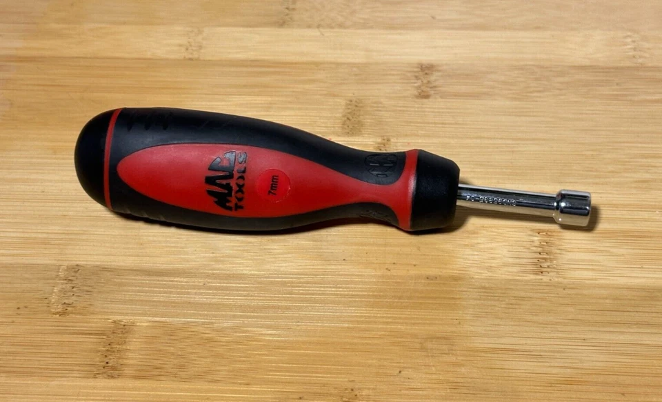 New Mac Tools Nut Driver Heavy Duty - METRIC-Size 7mm-Red/Black Hand Tools - Image 1 of 3