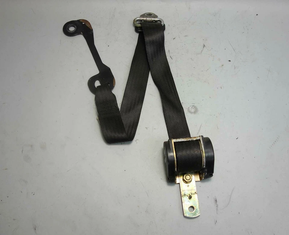 BMW E24 633CSi 1980-1984 cupé delantero izquierdo cinturón de seguridad del conductor sujeción OEM Foto 1 de 3