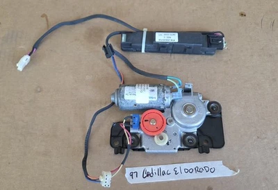 1986 - 2002 年凯迪拉克 Eldorado Sunroof 发动机准备从 1997 年开始预制。 — 第 1/4 张图片