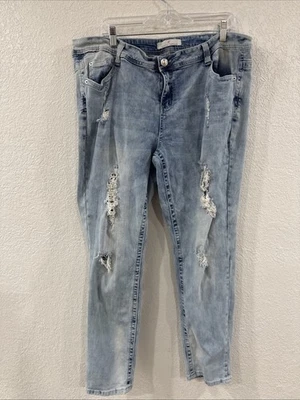 Almost Famous Distressed Jeans Women Size 20 - Image 1 of 4