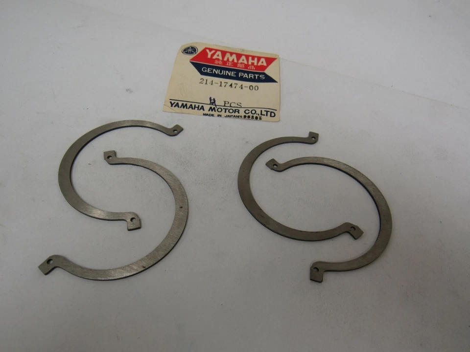 Nuevo de Lote Antiguo Yamaha 1968-1971 DT1 Transmisión Eje Principal Cirlcip 214-17474-00 obtienes 4 Foto 1 de 1