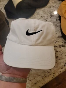 NICE ULTRA LIGHTWEIGHT 1997 NIKE GOLF SASQUATCH NIKE ONE WHITE ADJUSTIBLE HAT - Picture 1 of 9