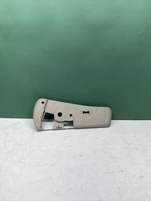 Jeep Liberty KJ 2002-2007 moldura de asiento eléctrico del lado del pasajero delantero OEM Foto 1 de 4