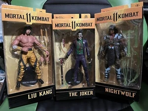 Menge 3 Mortal Kombat 11 McFarlane Actionfiguren - JOKER, LIU KANG, NIGHTWOLF - Bild 1 von 5
