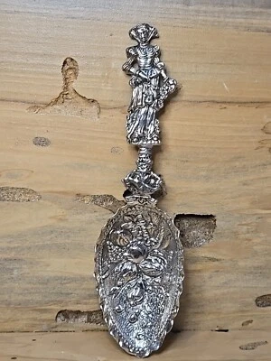 Antique Sterling Silver Ornate Sterling Silver Fruit / Service Spoon I134 - Image 1 of 4