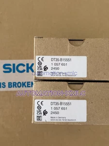 DT35-B15551 Laser sensor 1057651 - Picture 1 of 1