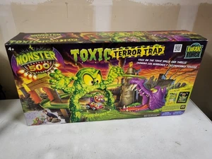 NEW! Monster 500 Toxic Terror Trap Playset SEALED! - Picture 1 of 6