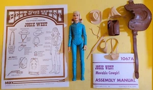 Josie West Figur 10 Zubehörteile + 2 Anleitungen Johnny West Marx Jane Janice - Bild 1 von 6
