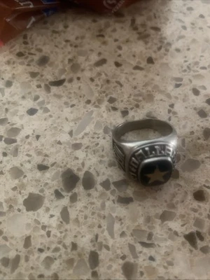 Anillo grande clásico plateado de la NFL Dallas Cowboys Foto 1 de 4