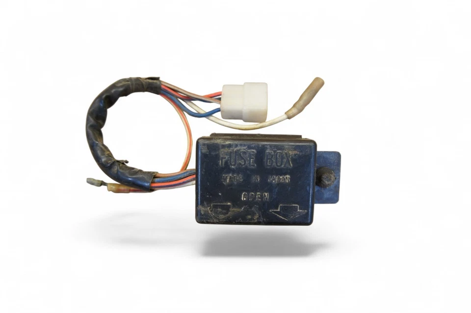 Kawasaki Kz750 Kz 750 Kz400 Kz 400 Kz1000 Kz 1000 Z1 900 Fuse Box K209 *2679J - Image 1 of 4