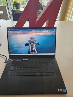 RAZER Blade 15 CH9-NT, Gaming Notebook - Bild 1 von 4