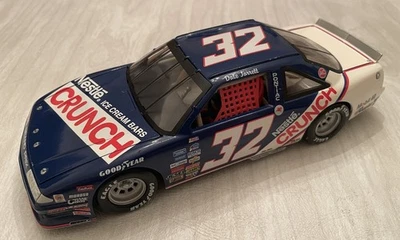 Dale Jarrett #32 Nestlé Crunch 1990 Gran Premio escala 1:24 NASCAR ¡LEER POR FAVOR! Foto 1 de 4