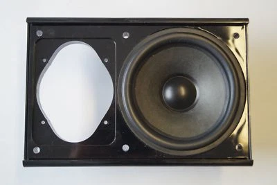 1 pezzo midrange 100 mm, nella parte anteriore della cassa 90 watt max., PRODOTTO DI SERVIZIO - Immagine 1 di 3