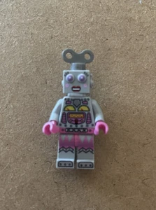 Lego Minifigure * Lady Robot * Series 11 - Picture 1 of 4