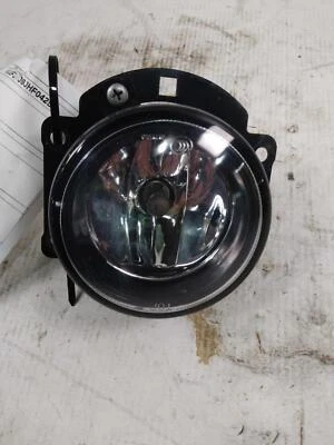 Luz de conducción usada se adapta a: Mitsubishi Mirage 2018 antiniebla grado A Foto 1 de 4