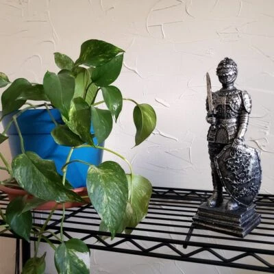 ⚜️ Escultura de guerrero medieval de armadura de caballero templario ✧ Decoración ⚜️ retro vintage para el hogar Foto 1 de 4