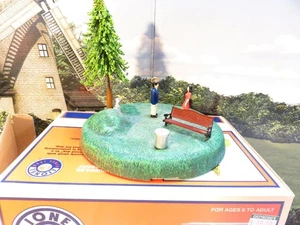 LIONEL TRAINS - 24137- MR. SPIFF & PUDDLES ANIMATED ACCESSORY- 0/027- NEW - SH - Picture 1 of 5