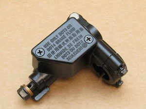 Peugeot tweet 125 GT 2023 11,078 miles right brake master cylinder (14557) - Picture 1 of 9