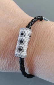 Simili-leather bracelet with peyote stitched bead hand made: Choose from 5 - Picture 1 of 7