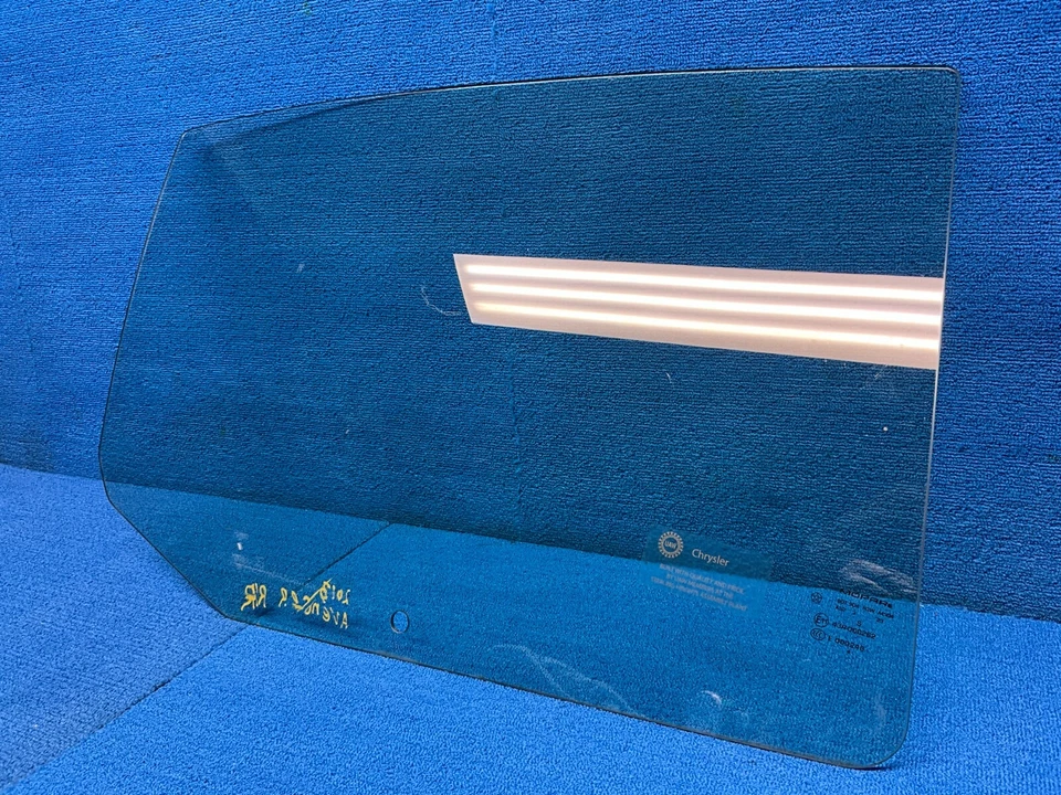 2013 道奇 AVENGER 后门窗玻璃 原始设备制造商 — 第 1/4 张图片