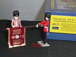 BRITAINS 40112 COLDSTREAM GUARDS UNFURLING THE COLOUR METAL TOY SOLDIER SET - Picture 1 of 1