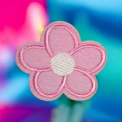 Iron On Patch Pink Daisy Flower Cartoon Clothing Decal Embroidery - Image 1 of 2