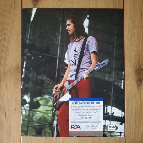 Krist Novoselic Signed Autographed 8x10 Photo COA PSA/DNA #AI82178 Cover