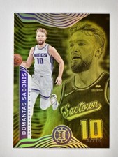 2021-22 Illusions Base Gold #90 Domantas Sabonis 7/10 - Sacramento Kings