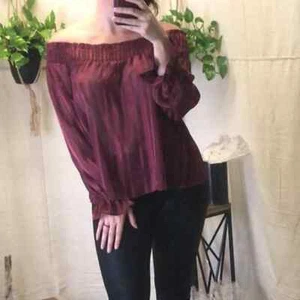 J.O.A. Sheer of the shoulder smocked blouse Medium - Bild 1 von 7