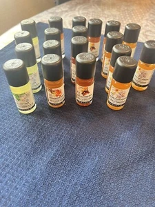 Price For One - The Body Shop Fragrance Oil - Aloe +, Vanilla + Tonka Bean - Picture 1 of 4