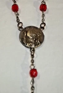 Pope John Paul II Rosary Red Plastic Beads Medallions - Picture 1 of 5