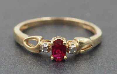 9ct Yellow & White Gold Synthetic Ruby Ring - Image 1 of 4