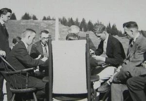 ANTIKE POKERKARTEN SPIELEN & ZIGARREN FOTO GLASDIA - Bild 1 von 1