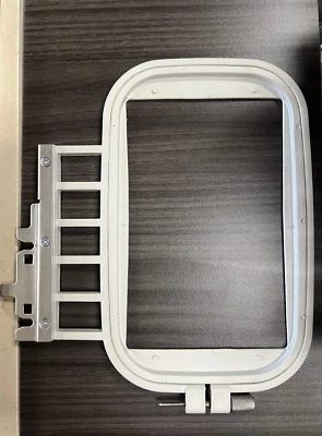 Small Embroidery Hoop for Singer Futura CE,SES2000, Viking H Class 500E(7E) - Image 1 of 2