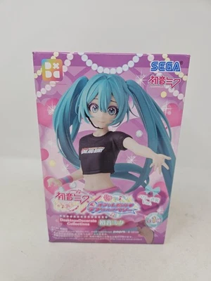 Hatsune Miku SEGA Desktop Decorate Collections Figure Japan Berry Ver New Box - Image 1 of 4