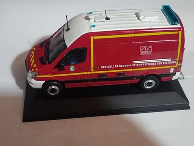 MERCEDES BENZ SPRINTER - BOMBEIROS - HACHETTE IXO - 1/43 - Imagen 1 de 4