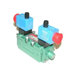 New Numatics 122BB500V000061 Manifold Solenoid Valve 24 VDC - Picture 1 of 1