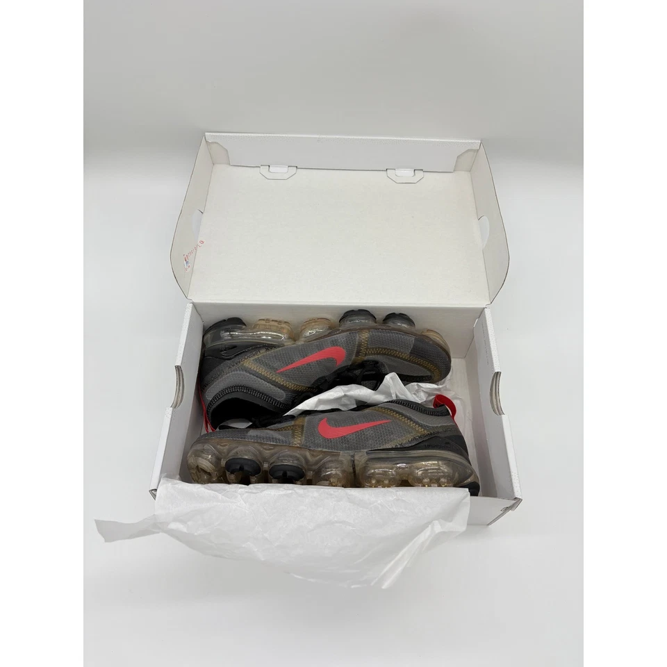 Кроссовки беговые женские Nike Air VaporMax 2019 серые красные размер 7,5 - Изображение 1 из 4