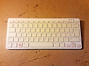 Raspberry Pi Keyboard – Red/White / UK Layout - Picture 1 of 8